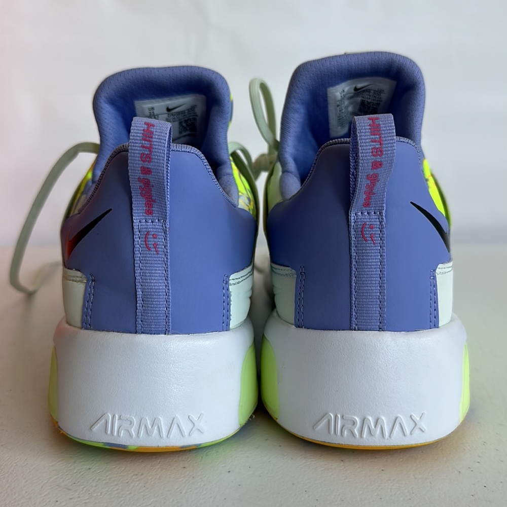 NWT.   Women's Nike Air Max Bella TR 5 Size 11 - Picture 4 of 12